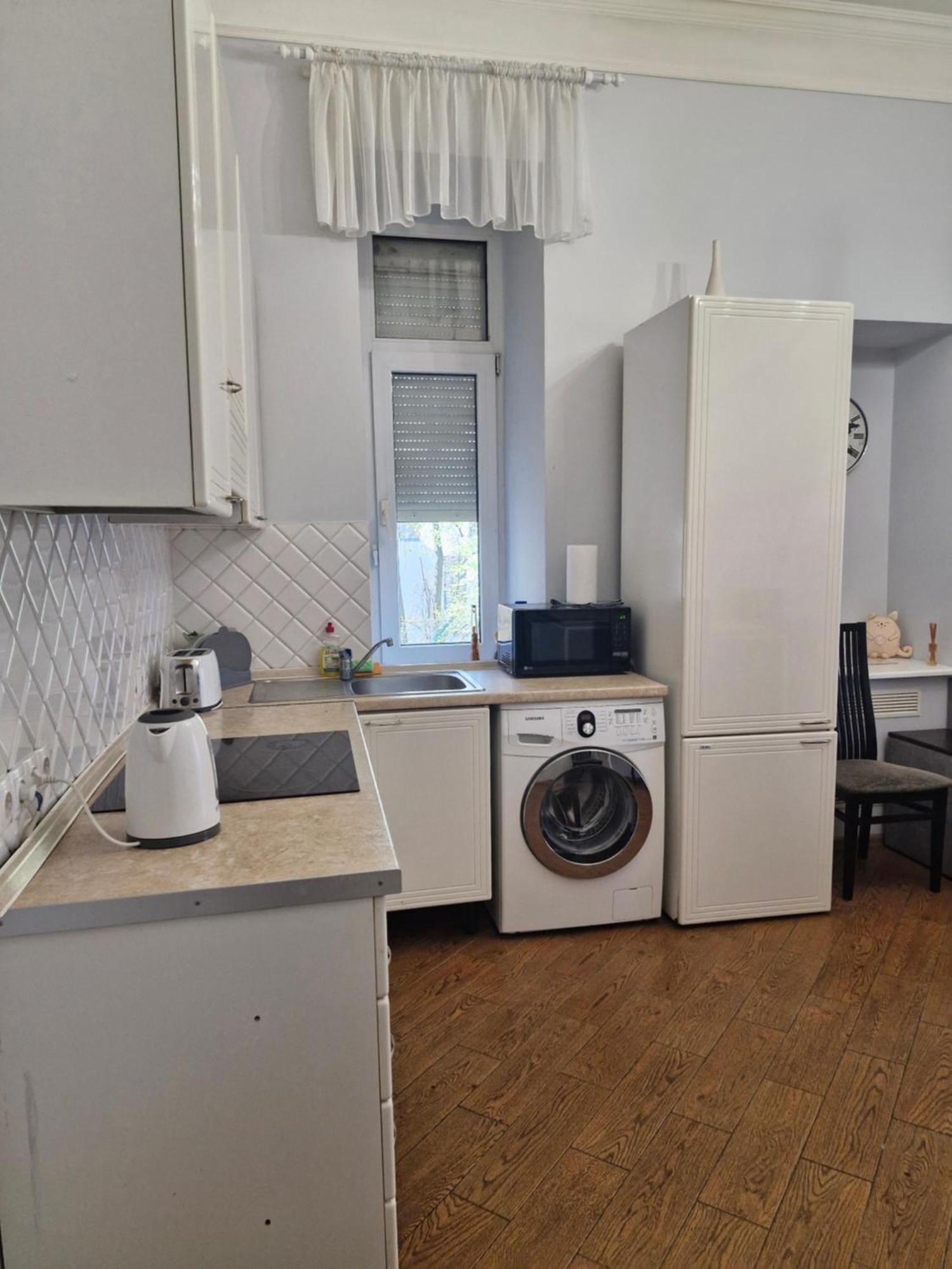 Затишна Квартира На Майдані Незалежності Kiev Luaran gambar